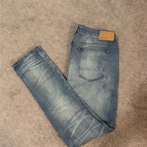 PacSun Blue Slim Jeans with Vintage-Inspired Wash